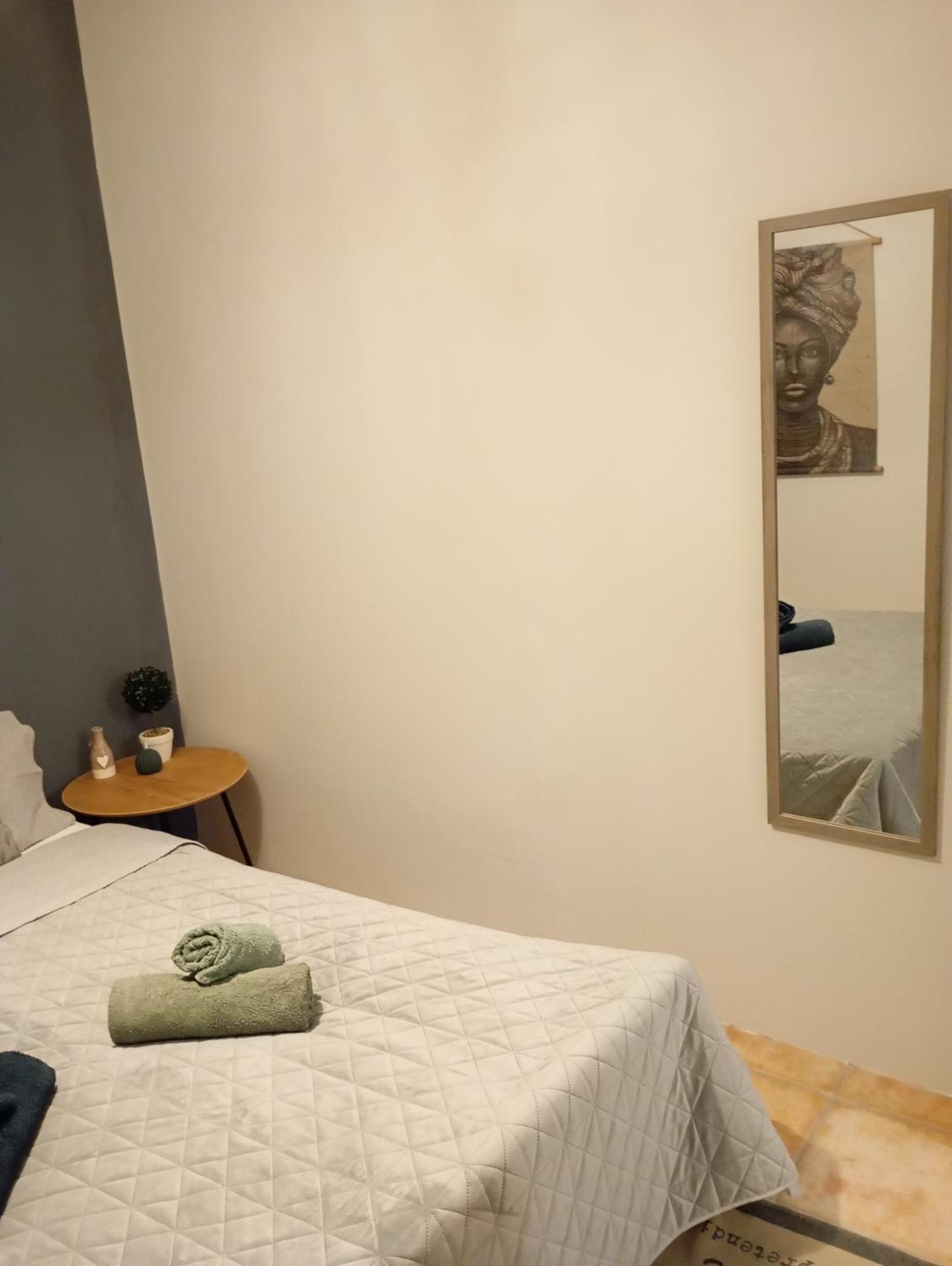 Comfy Studio Lamia Ngoại thất bức ảnh
